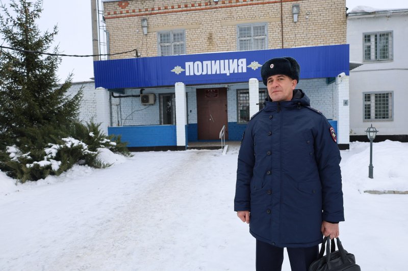 Лучшим сотрудником подразделения по делам несовершеннолетних области признан Геннадий Ефанов из полиции Петровского округа